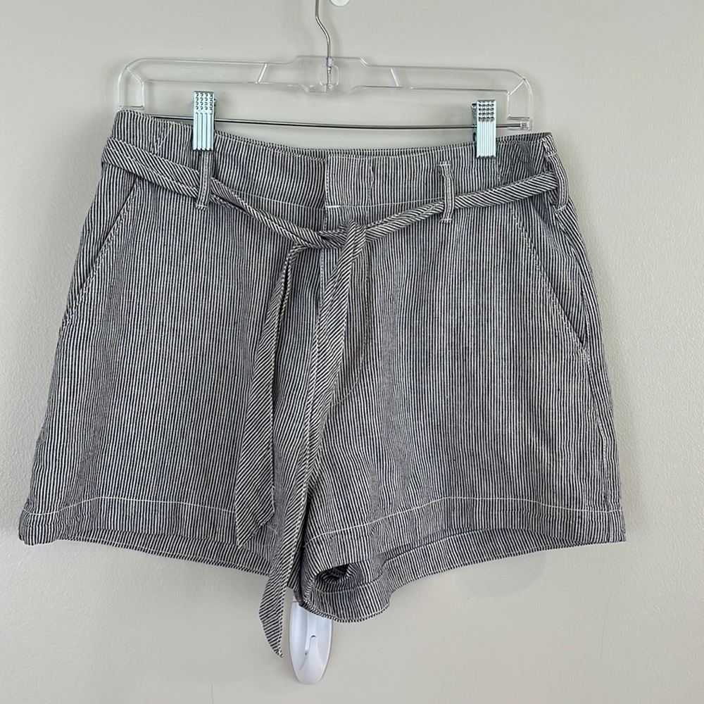 Abercrombie & Fitch high rise blue white stripe linen blend belted sho…